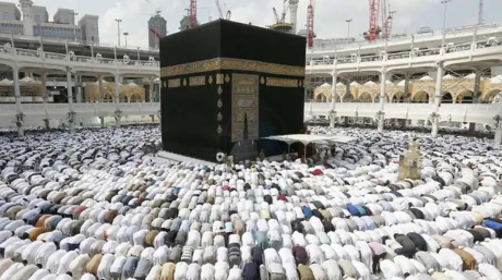 فضل الصلاة بمكة